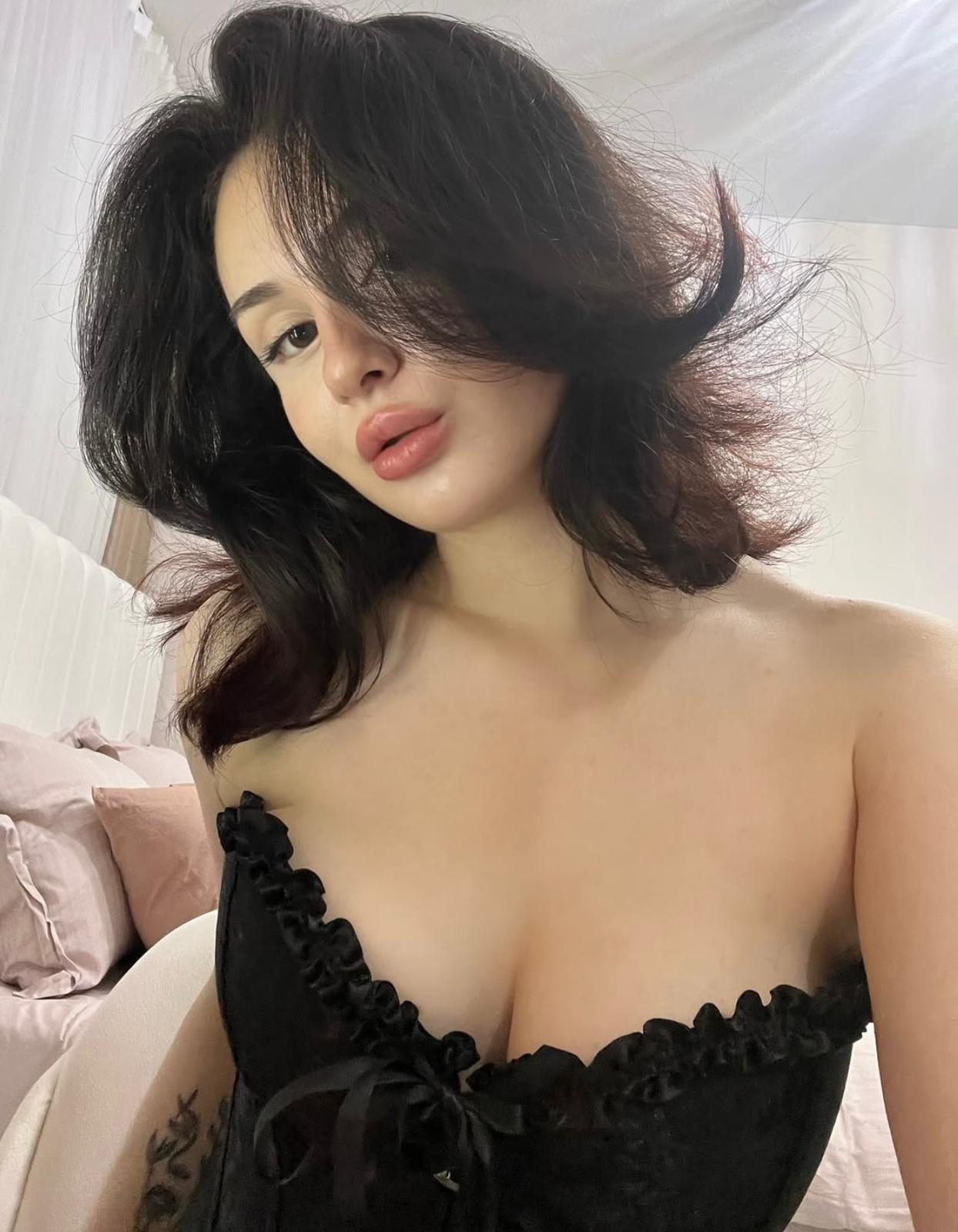 Zaferler Duruşu Güçlü Kadın Escort Hazal